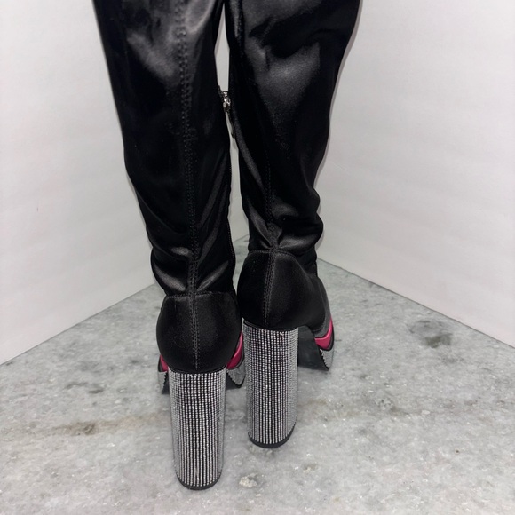 AZALEA WANG Name Your Price Chunky Boot - Picture 4 of 7